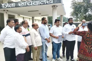 जिला पुलिस अधीक्षक से अपने प्लाट से नाजायज कब्जा हटवाने और पुलिस सुरक्षा उपलब्ध करवाने की मांग की